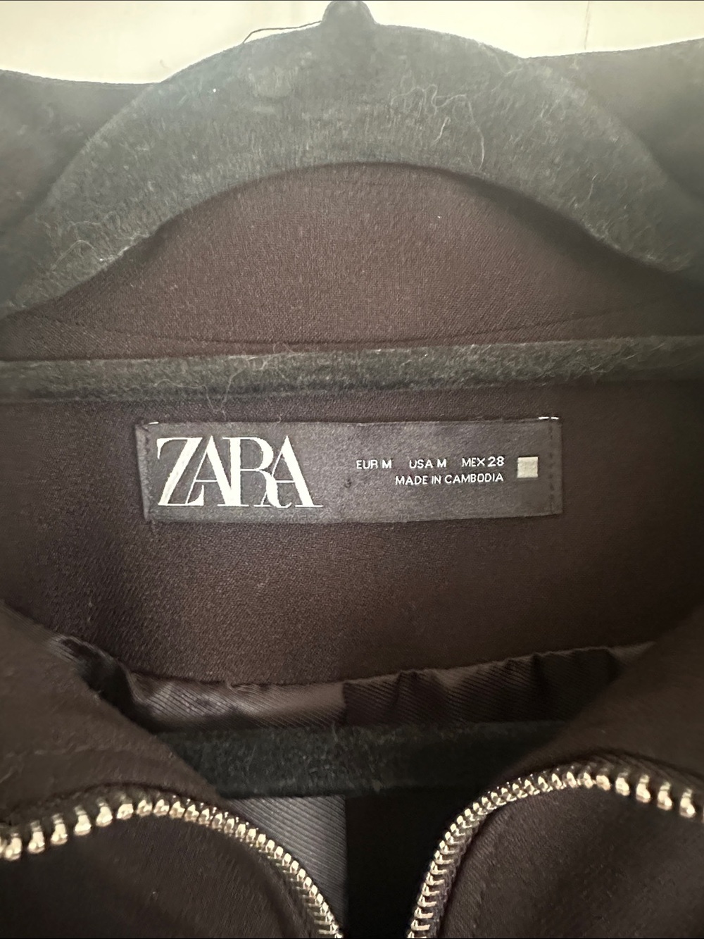 ZARA Black Cropped Bomber Jacket with Zip Front Medium like new L 18 chest 36 - Picture 3 of 4